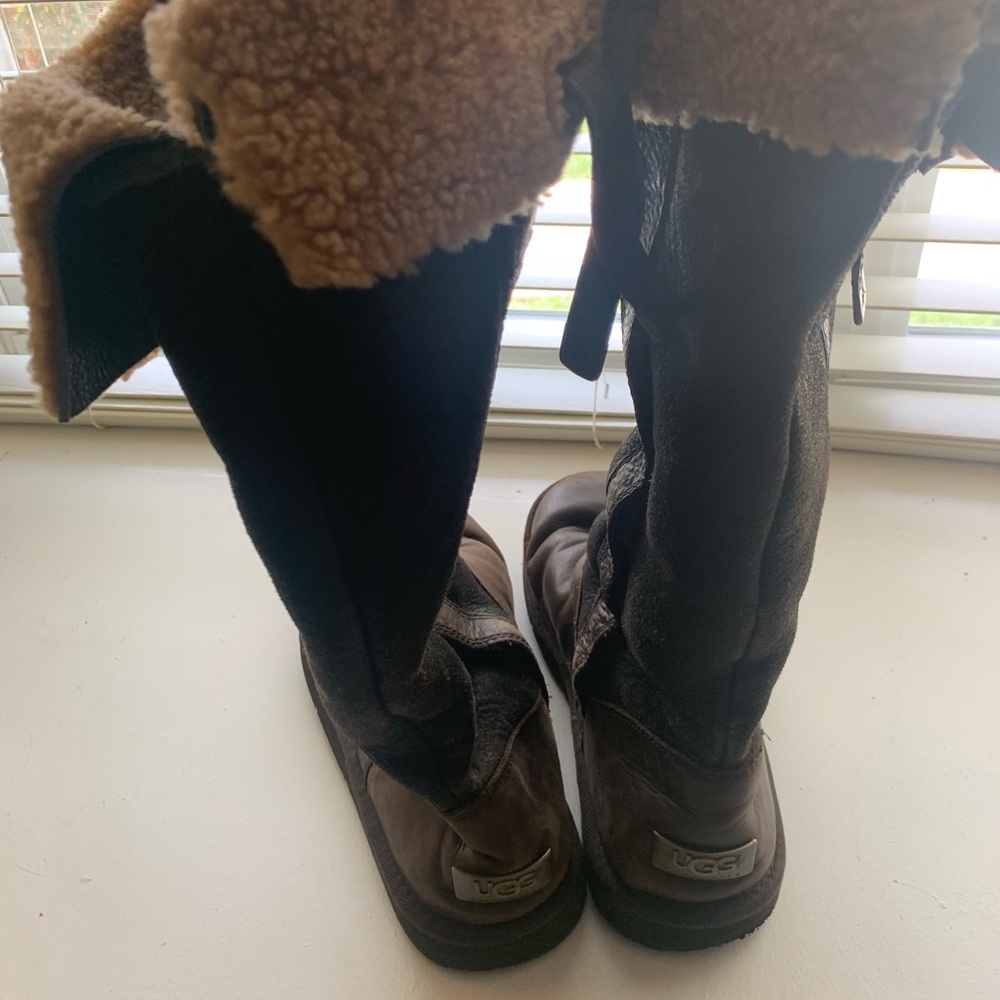 Ugh Boots Size 10